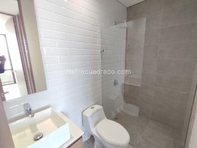 Apartamento de 2 alcobas en arriendo en Ciudad Del Rio, Medellín, 79 m² · foto 10 de 16