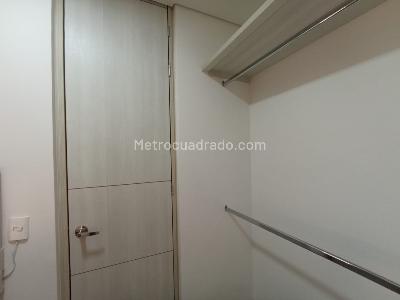 Apartaestudio en arriendo en El Tesoro, Medellín, 64 m² · foto 9 de 11