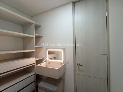 Apartaestudio en arriendo en El Tesoro, Medellín, 64 m² · foto 10 de 11