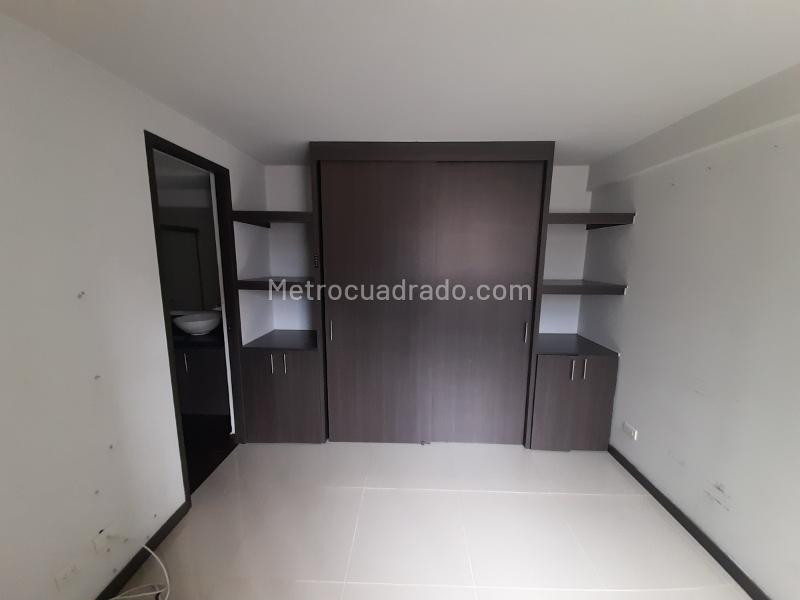 3BR Apartment in Niquia (65 m²) - 4