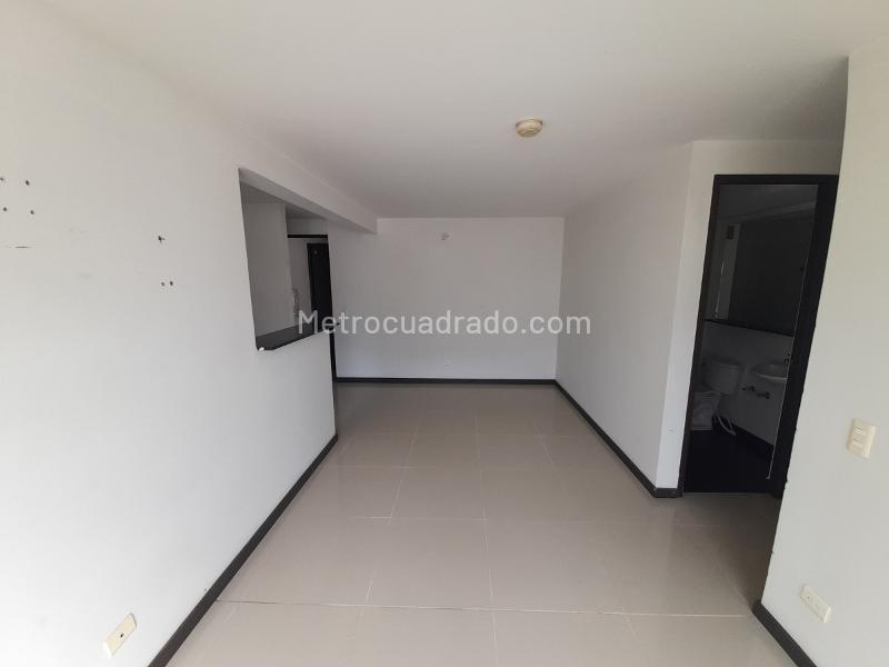 3BR Apartment in Niquia (65 m²) - 3
