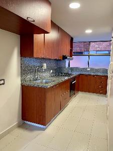 Apartamento de 3 alcobas en arriendo en El Poblado, Medellín, 130 m² · foto 6 de 20