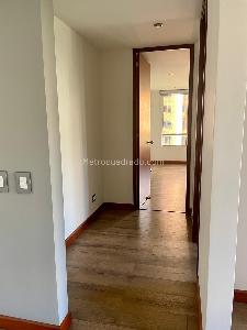 Apartamento de 3 alcobas en arriendo en El Poblado, Medellín, 130 m² · foto 8 de 20