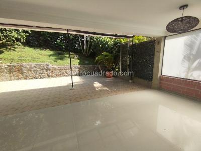 Casa de 5 alcobas en arriendo en El Tesoro, Medellín, 380 m² · foto 4 de 20
