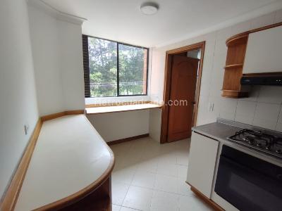 Apartamento de 4 alcobas en arriendo en Loma Del Campestre, Medellín, 165 m² · foto 2 de 20