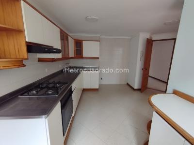 Apartamento de 4 alcobas en arriendo en Loma Del Campestre, Medellín, 165 m² · foto 3 de 20