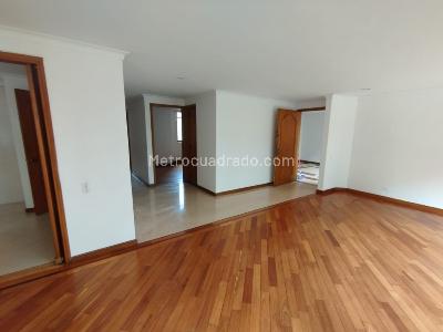 Apartamento de 4 alcobas en arriendo en Loma Del Campestre, Medellín, 165 m² · foto 4 de 20