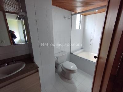 Apartamento de 4 alcobas en arriendo en Loma Del Campestre, Medellín, 165 m² · foto 17 de 20