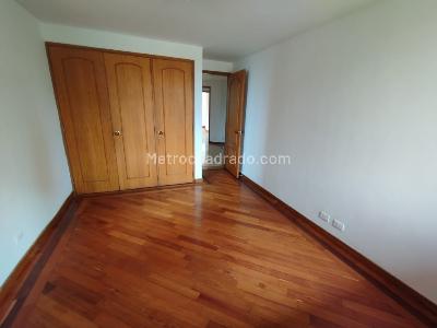 Apartamento de 4 alcobas en arriendo en Loma Del Campestre, Medellín, 165 m² · foto 19 de 20