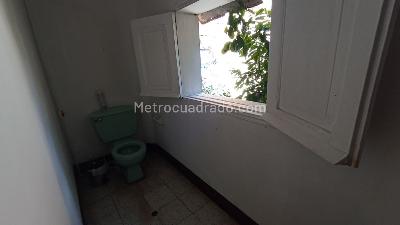 Casa de 5 alcobas en venta en La America, Medellín, 215 m² · foto 3 de 11