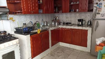 Casa de 5 alcobas en venta en La America, Medellín, 215 m² · foto 4 de 11