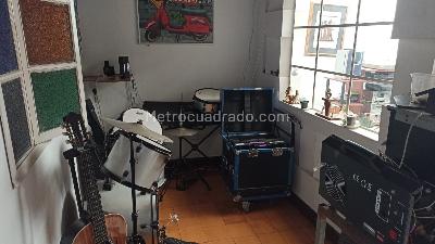Casa de 5 alcobas en venta en La America, Medellín, 215 m² · foto 9 de 11