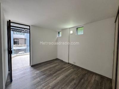 Casa de 5 alcobas en venta en El Tesoro, Medellín, 220 m² · foto 8 de 19