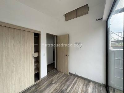 Casa de 5 alcobas en venta en El Tesoro, Medellín, 220 m² · foto 14 de 19