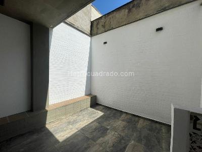 Apartaestudio en venta en El Nogal, Medellín, 66 m² · foto 3 de 8