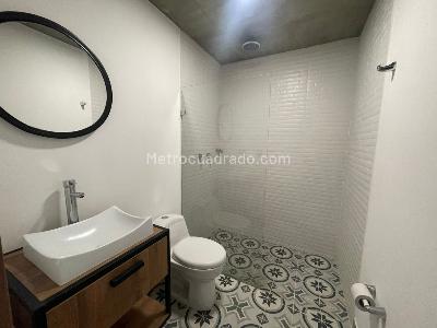 Apartaestudio en venta en El Nogal, Medellín, 66 m² · foto 5 de 8