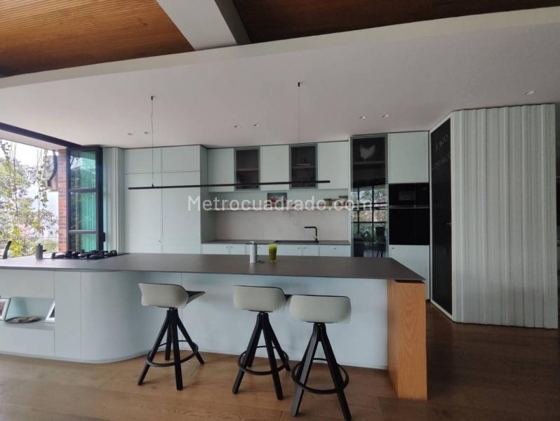 Modern 2BR Apartment in Loma Del Campestre - 5