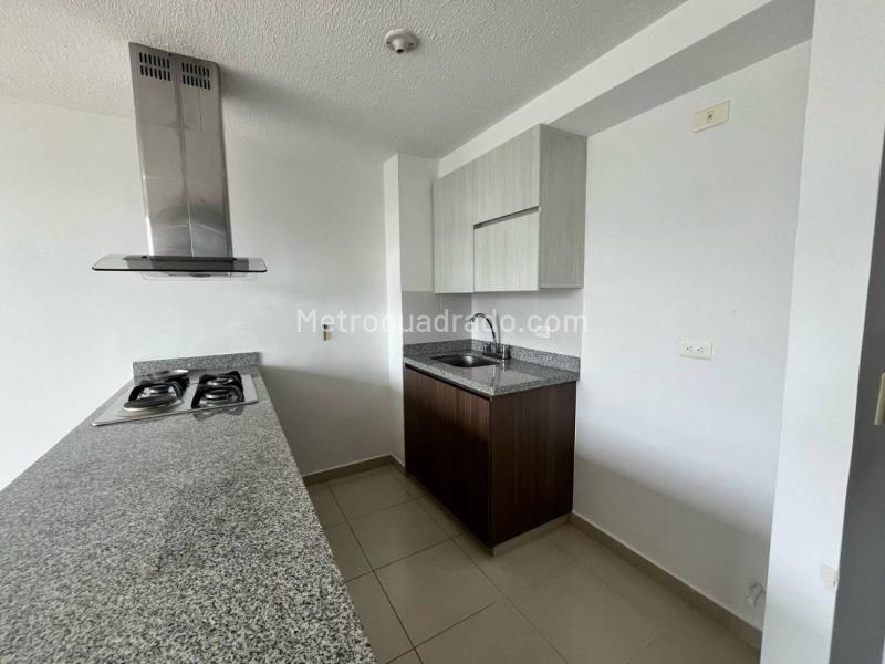 2BR Apartment in Los Colegios (56 m²) - 2
