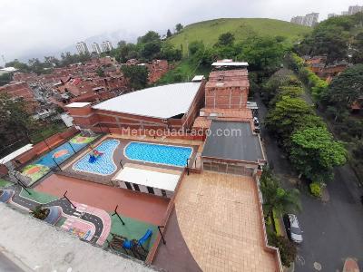 Apartamento de 3 alcobas en venta en Carmelo, Bello, 75 m² · foto 16 de 18