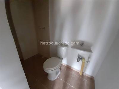 Apartamento de 3 alcobas en venta en Carmelo, Bello, 75 m² · foto 18 de 18