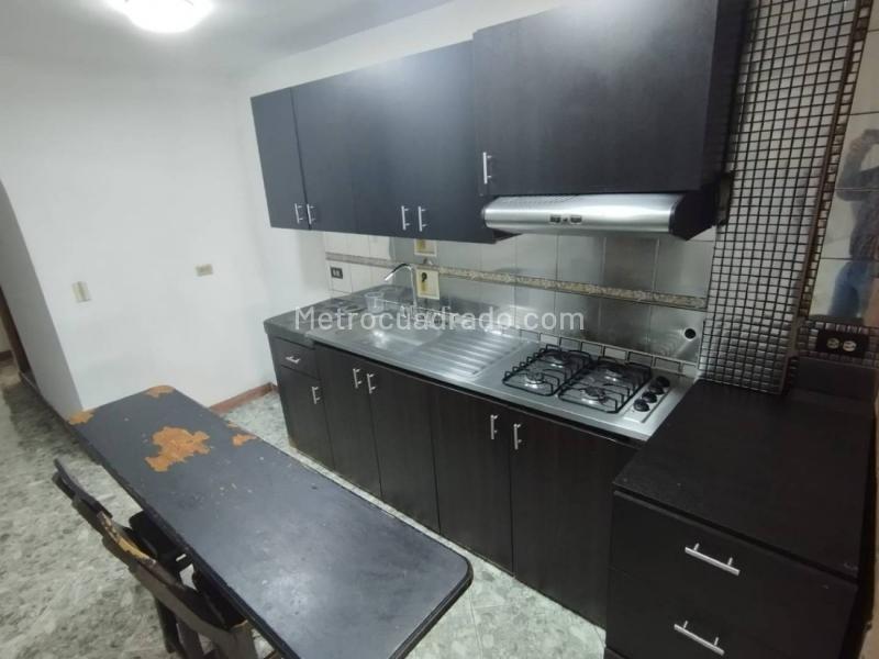 Apartamento dúplex de 4 alcobas en Simon Bolivar, Itagüí - 2