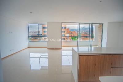 Apartamento en venta en El Portal, Envigado · foto 2 de 14