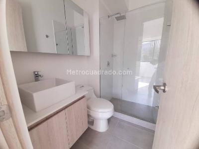 Apartamento de 2 alcobas en venta en Santa Ana, Bello, 63 m² · foto 17 de 18