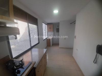 Apartamento de 3 alcobas en arriendo en Conquistadores, Medellín, 110 m² · foto 2 de 20