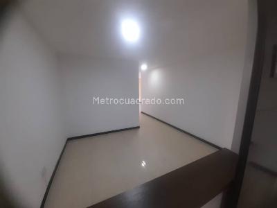 Apartamento de 3 alcobas en arriendo en Conquistadores, Medellín, 110 m² · foto 5 de 20