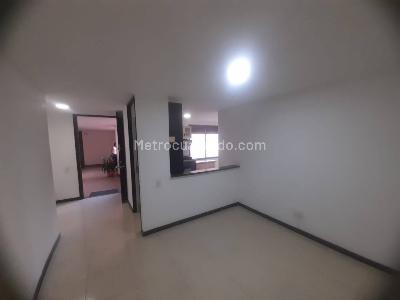 Apartamento de 3 alcobas en arriendo en Conquistadores, Medellín, 110 m² · foto 6 de 20