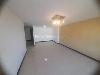 Apartamento de 3 alcobas en arriendo en Conquistadores, Medellín, 110 m² · foto 11 de 20