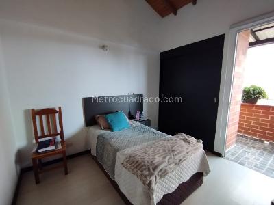 Casa de 3 alcobas en venta en Los Colegios, Rionegro, 170 m² · foto 12 de 17