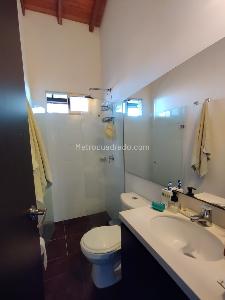 Casa de 3 alcobas en venta en Los Colegios, Rionegro, 170 m² · foto 15 de 17
