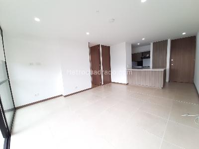 Apartaestudio en arriendo en Loma Del Escobero, Envigado, 62 m² · foto 3 de 15