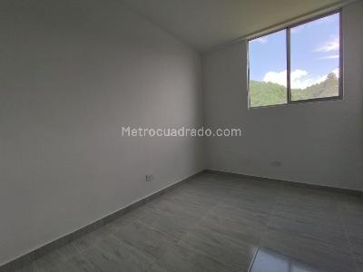 Apartamento de 2 alcobas en venta en Loma De San Jose, Sabaneta, 56 m² · foto 12 de 18
