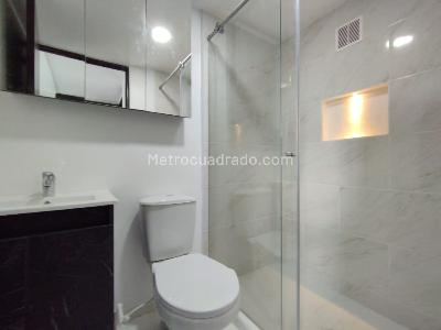 Apartamento de 2 alcobas en venta en Loma De San Jose, Sabaneta, 56 m² · foto 15 de 18