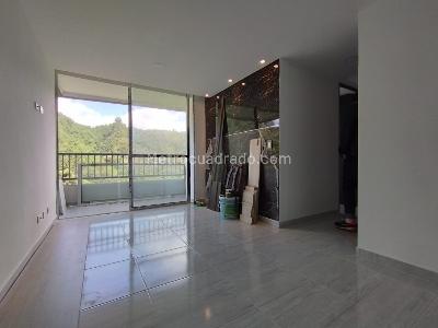 Apartamento de 2 alcobas en venta en Loma De San Jose, Sabaneta, 56 m² · foto 6 de 18
