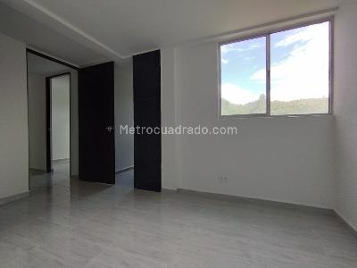 Apartamento de 2 alcobas en venta en Loma De San Jose, Sabaneta, 56 m² · foto 7 de 18