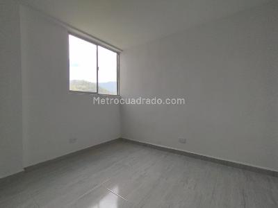 Apartamento de 2 alcobas en venta en Loma De San Jose, Sabaneta, 56 m² · foto 8 de 18