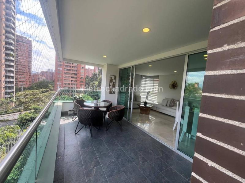 Apartamento Amoblado de 3 Alcobas con Baños Privados en Loma de los Parra - 8