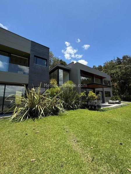 4BR House in Reservas Del Retiro (10 m²) - 2