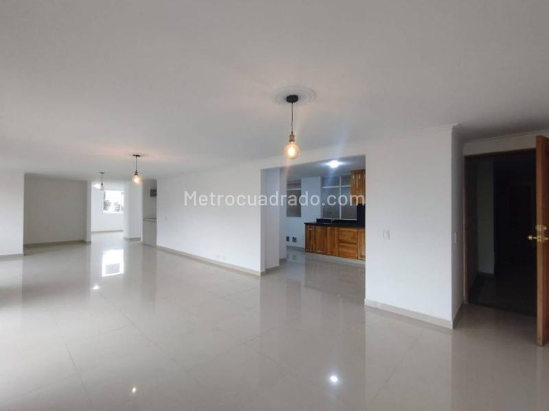 4BR Apartment in Loma De Las Brujas (300 m²) - 3