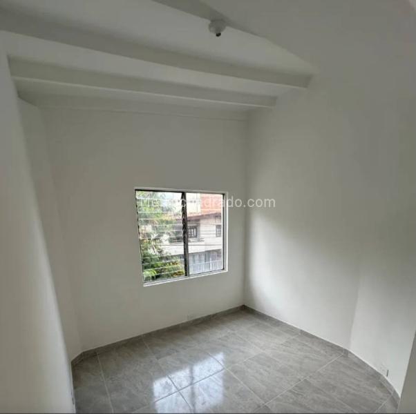 Versatile 5BR Commercial House in Los Colores - 6