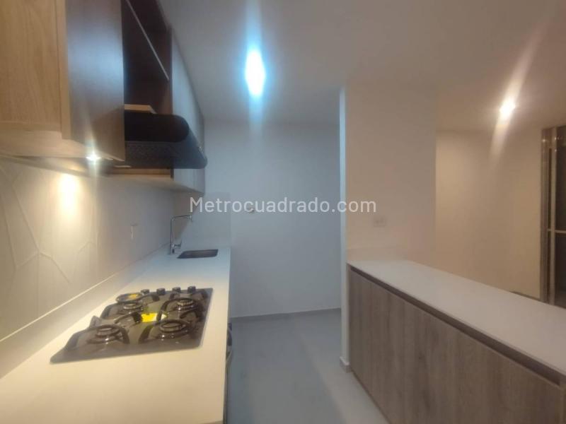 Brand-New 3BR Apartment in Simon Bolivar (Coltejer Area) - 2