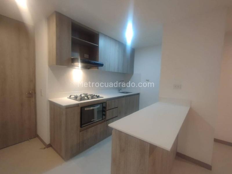 Brand-New 3BR Apartment in Simon Bolivar (Coltejer Area) - 4