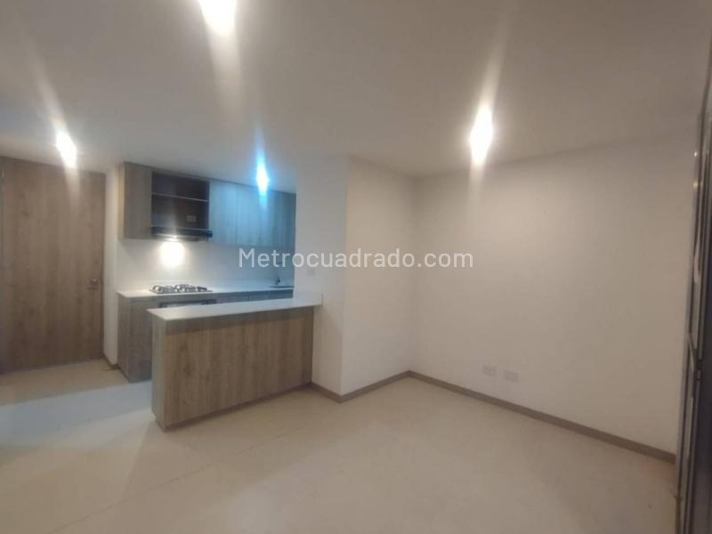 Brand-New 3BR Apartment in Simon Bolivar (Coltejer Area) - 5