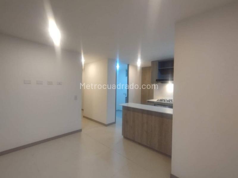 Brand-New 3BR Apartment in Simon Bolivar (Coltejer Area) - 7