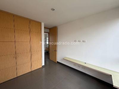 Apartamento en arriendo en Lalinde, Medellín · foto 11 de 18