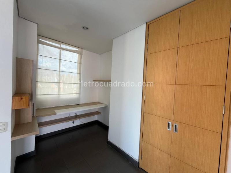 Modern 3BR Apartment in Lalinde - 5