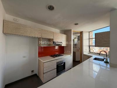 Apartamento en arriendo en Lalinde, Medellín · foto 7 de 18